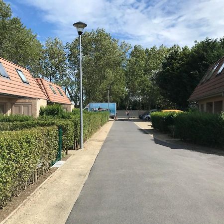 Vakantiehuisje De Panne Vlak Aan Plopsaland En De Zee Bagian luar foto