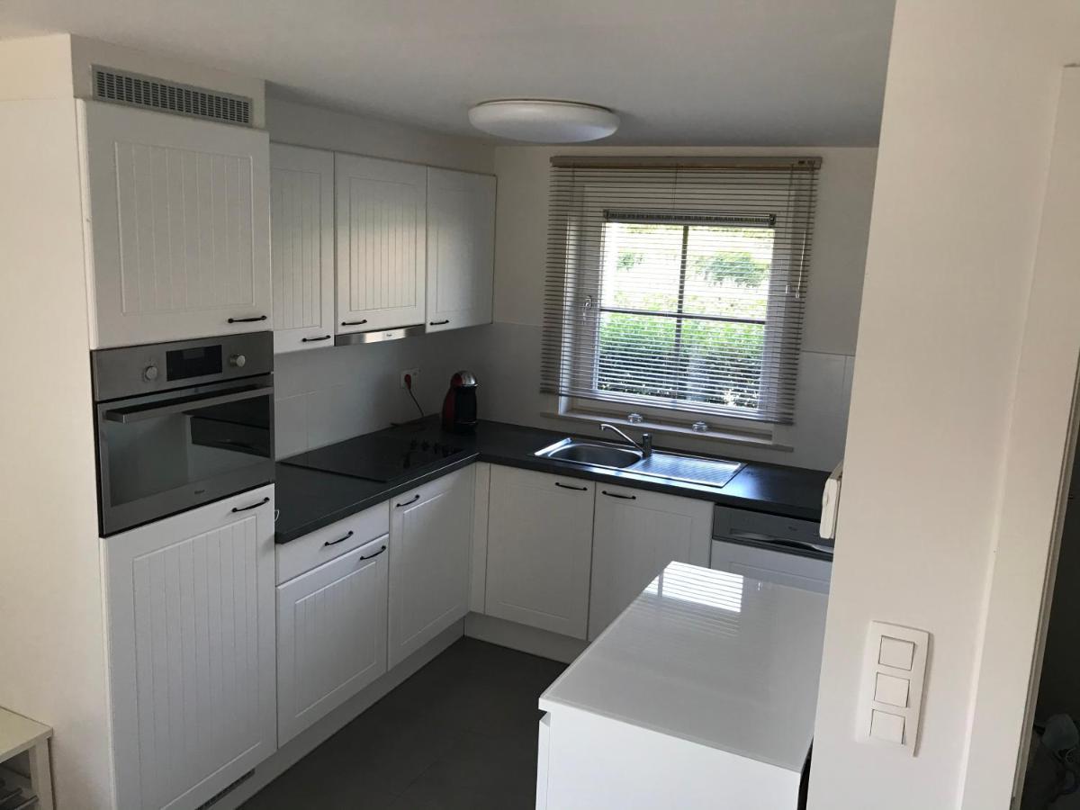 Vakantiehuisje De Panne Vlak Aan Plopsaland En De Zee Bagian luar foto