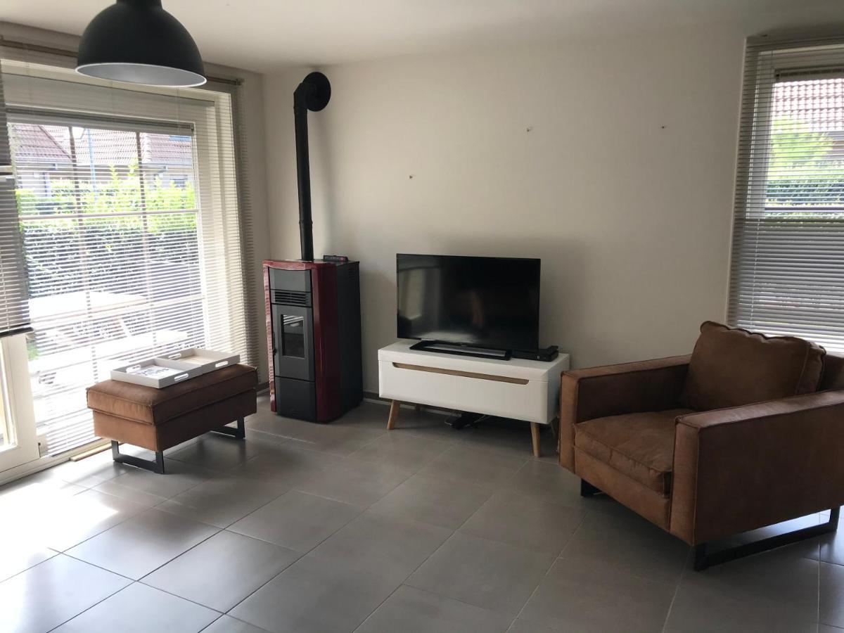 Vakantiehuisje De Panne Vlak Aan Plopsaland En De Zee Bagian luar foto